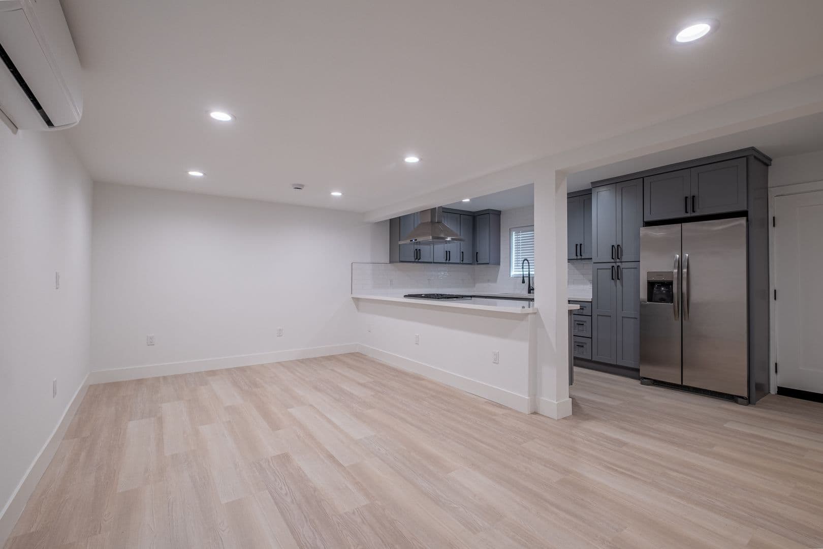 Redondo Beach Apartment: 2107 Pullman Lane