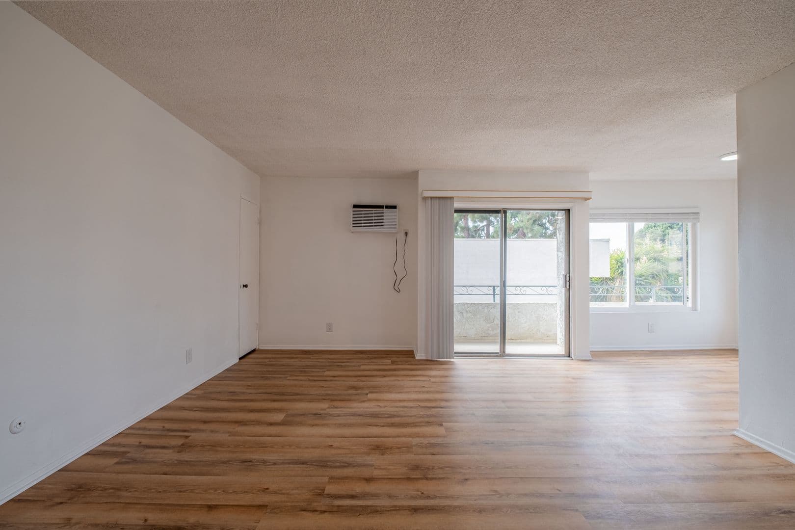 Los Angeles Apartment: 1426 N. Fairfax Avenue