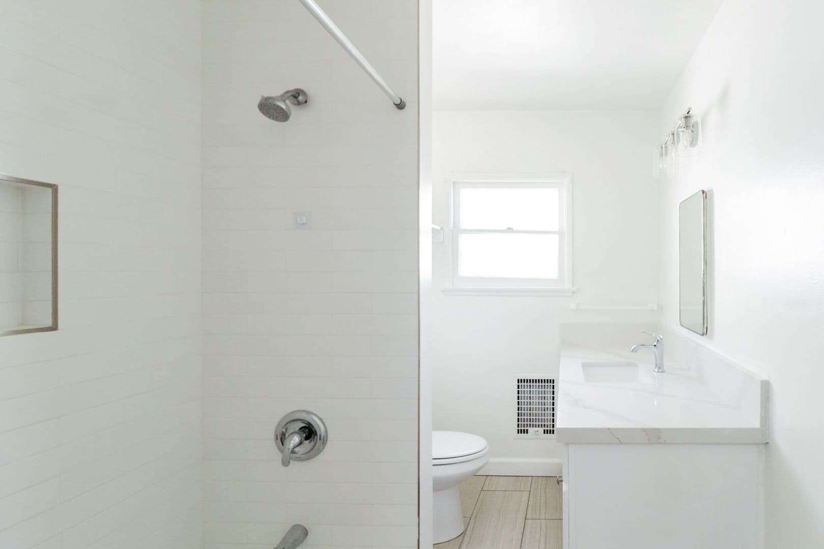 Los Angeles Apartment: 122 S. Berendo Street