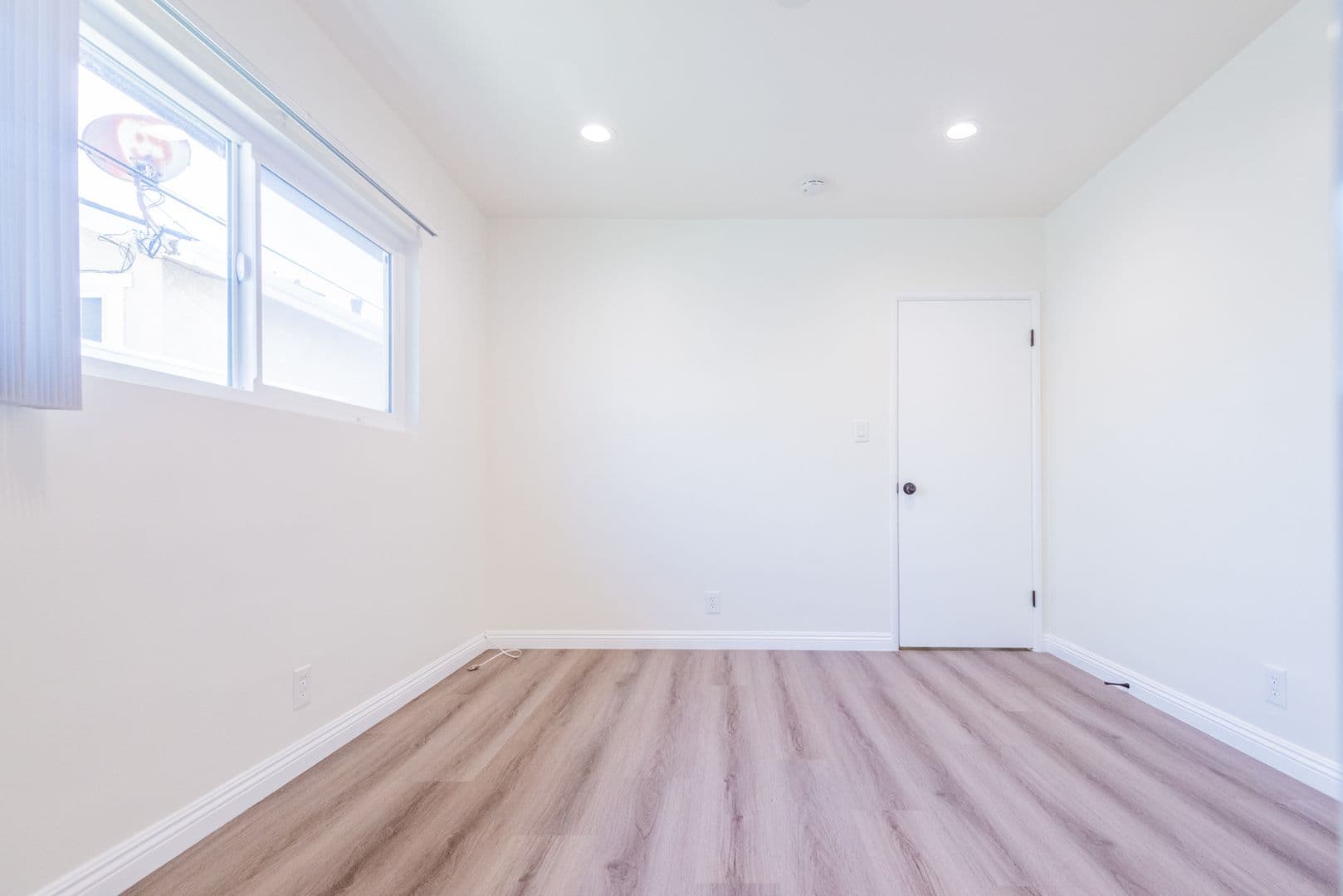 Redondo Beach Apartment: 2107 Pullman Lane