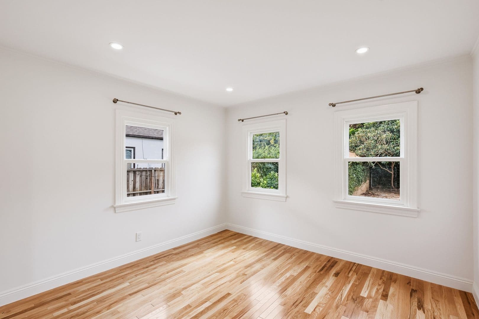 Los Angeles House: 525 N Crescent Heights