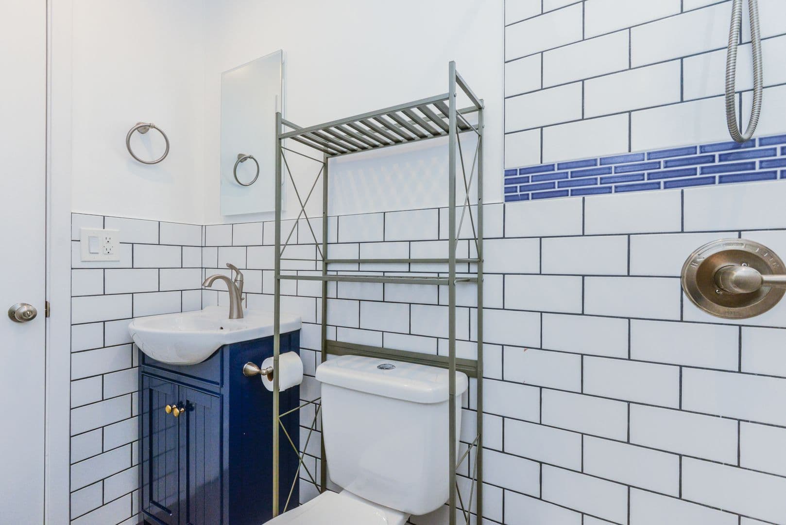 Los Angeles Apartment: 8972 W 24th St