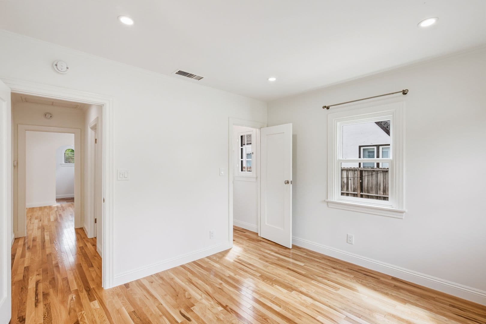 Los Angeles House: 525 N Crescent Heights