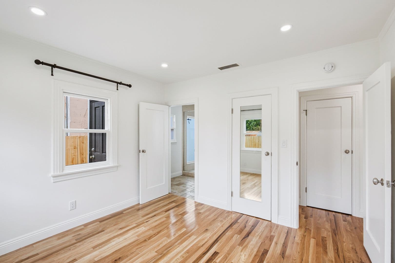Los Angeles House: 525 N Crescent Heights