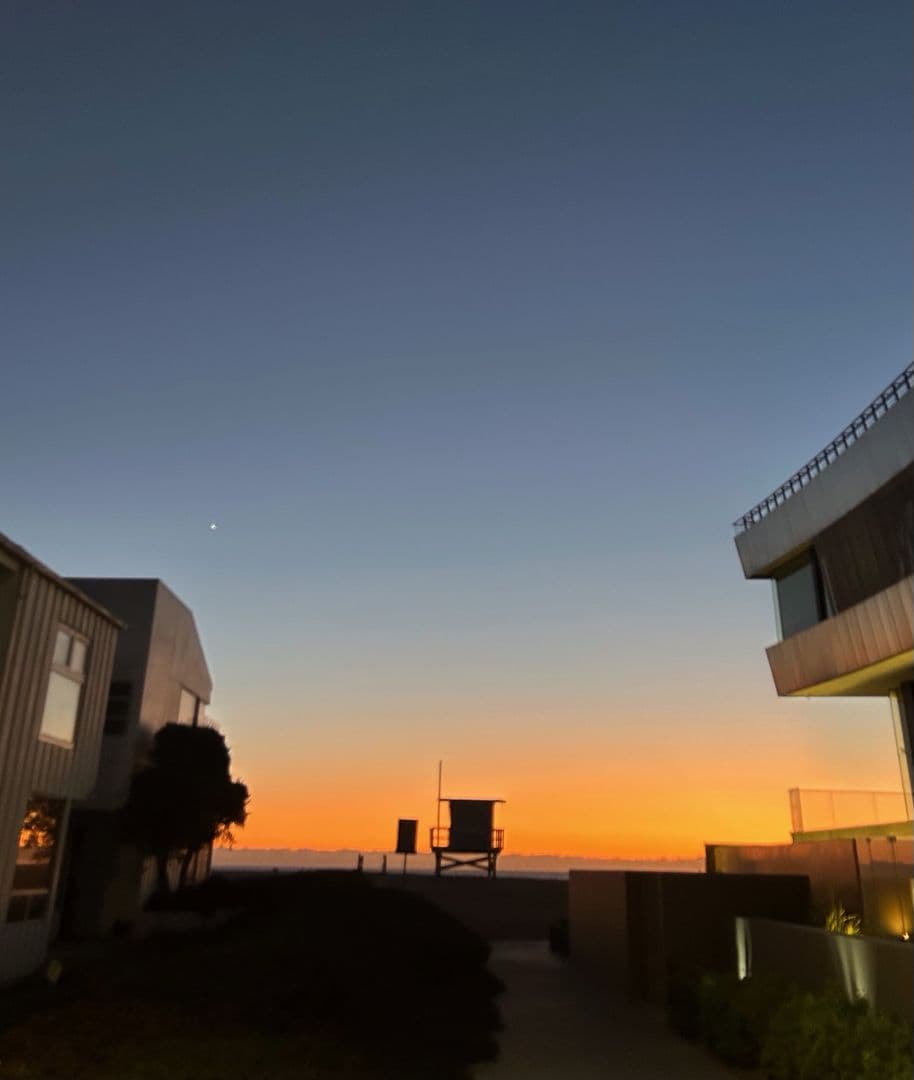 Marina del Rey Apartment: 21-23 Privateer Street