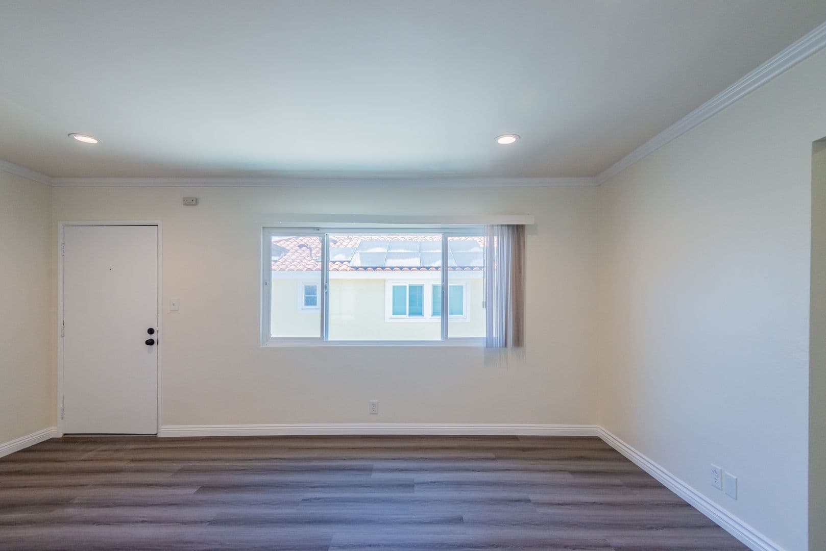 Redondo Beach Apartment: 2107 Pullman Lane