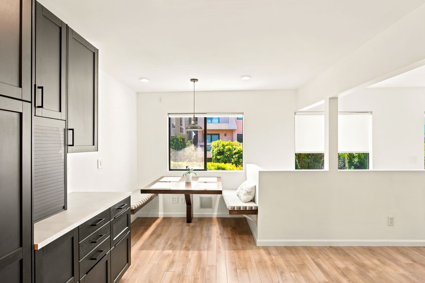 Marina del Rey Apartment: 21-23 Privateer Street