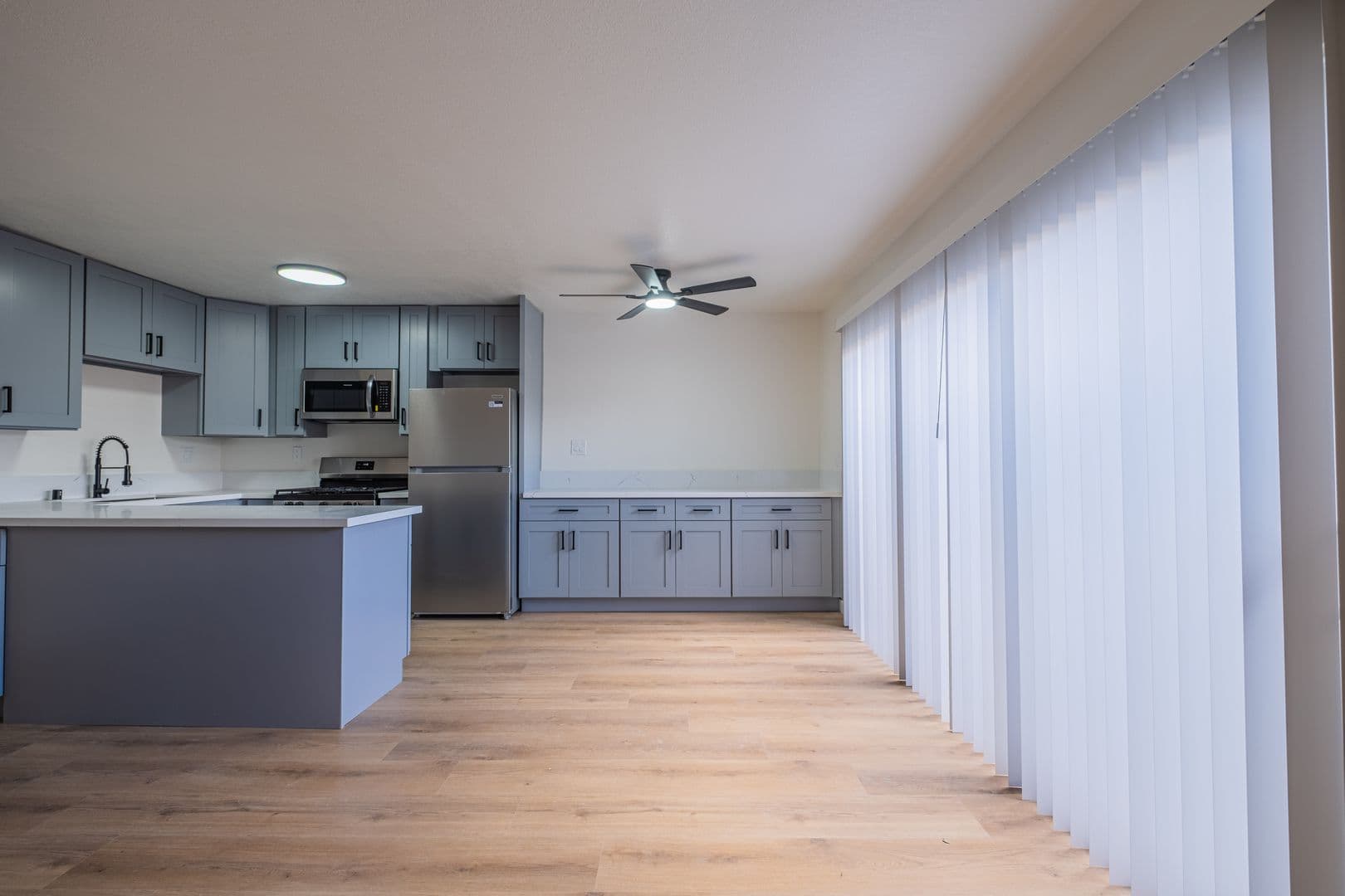 Torrance Apartment: 4712 Del Amo Blvd