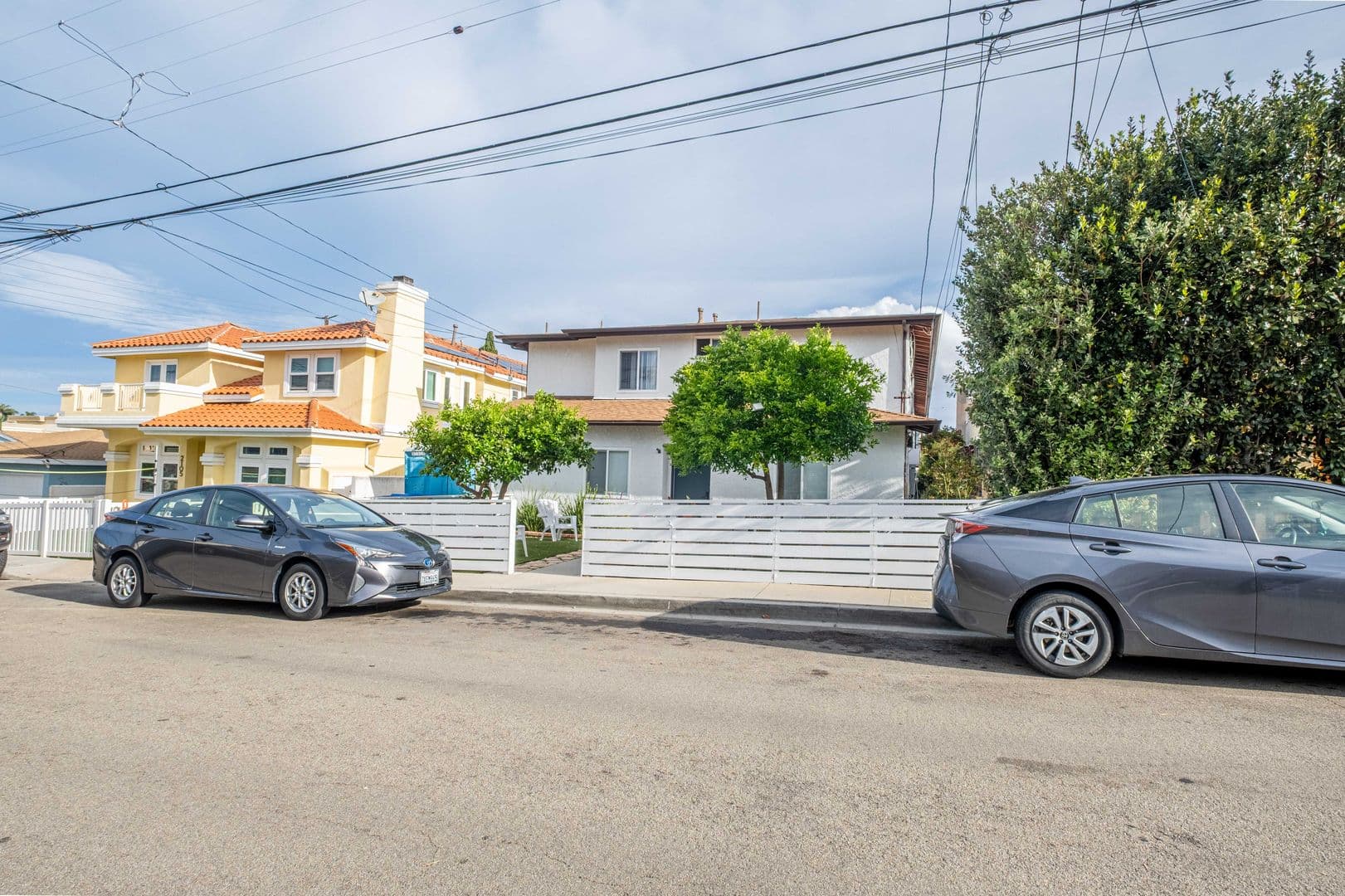 Redondo Beach Apartment: 2107 Pullman Lane