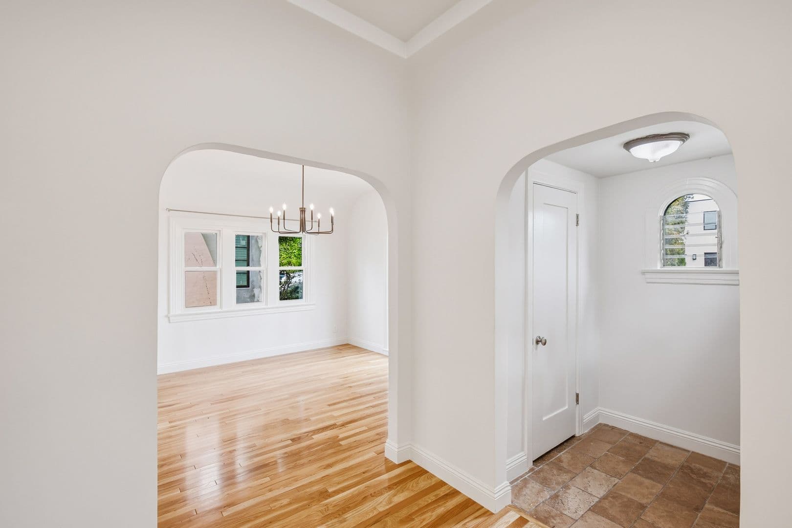 Los Angeles House: 525 N Crescent Heights