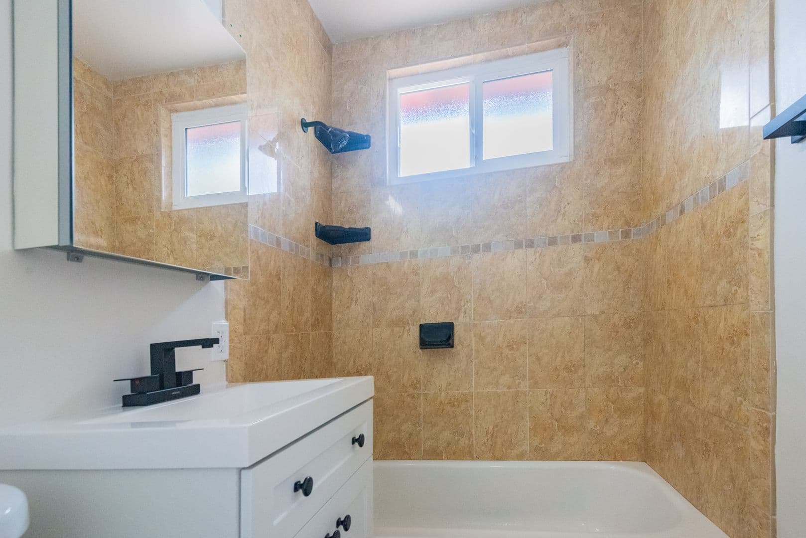 Redondo Beach Apartment: 2107 Pullman Lane