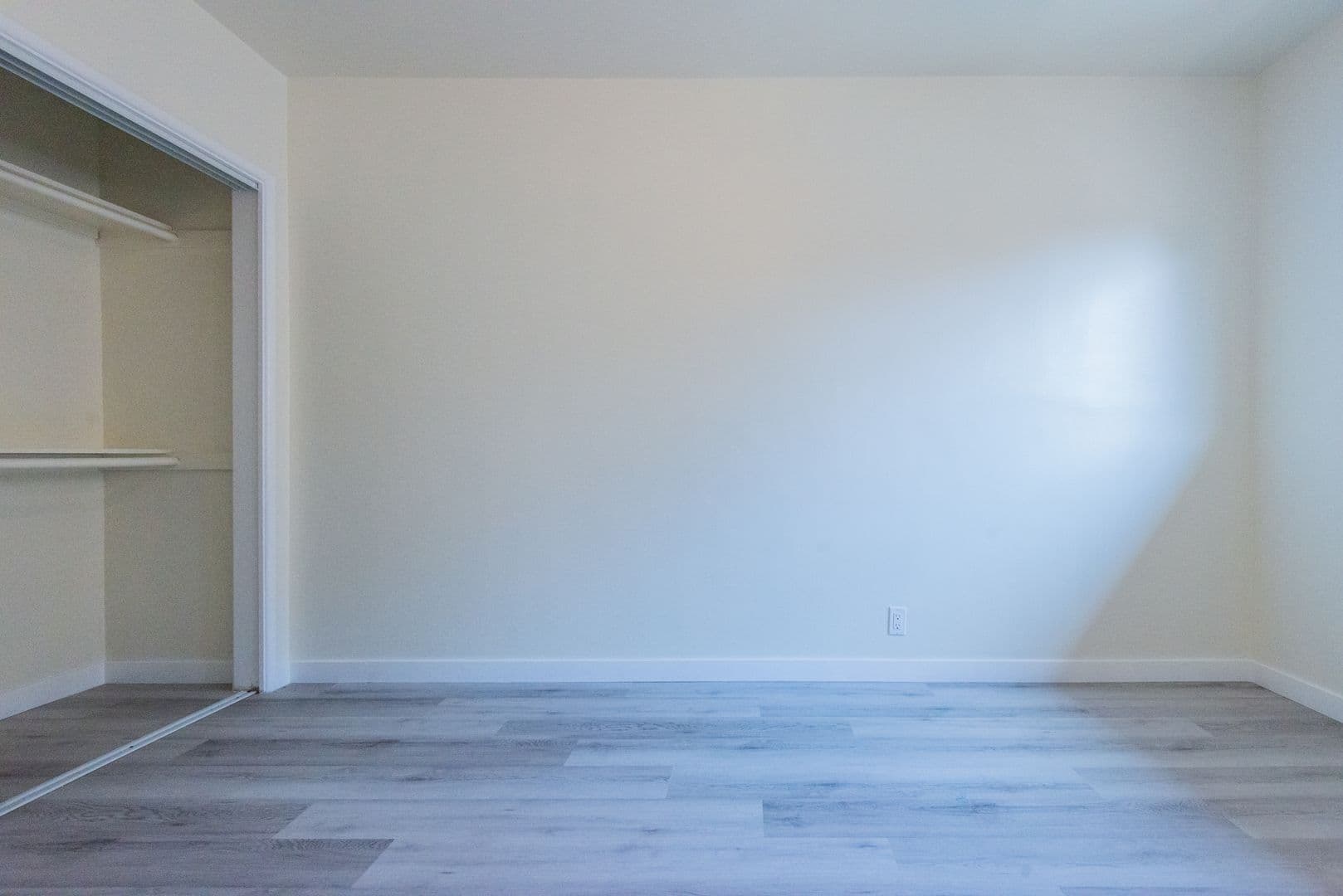 Redondo Beach Apartment: 2107 Pullman Lane