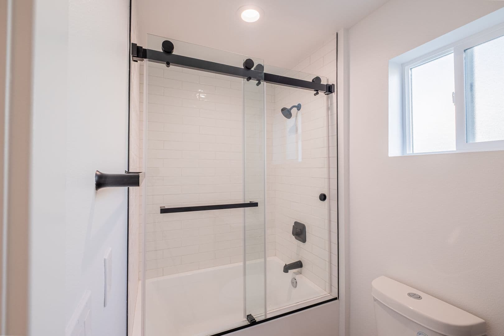 Redondo Beach Apartment: 2107 Pullman Lane