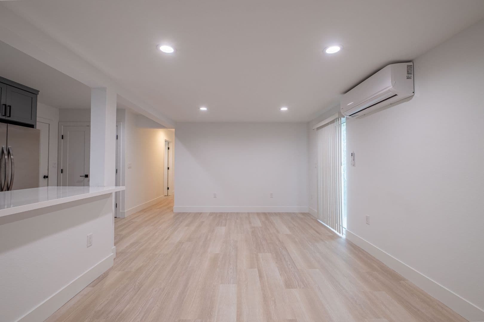 Redondo Beach Apartment: 2107 Pullman Lane