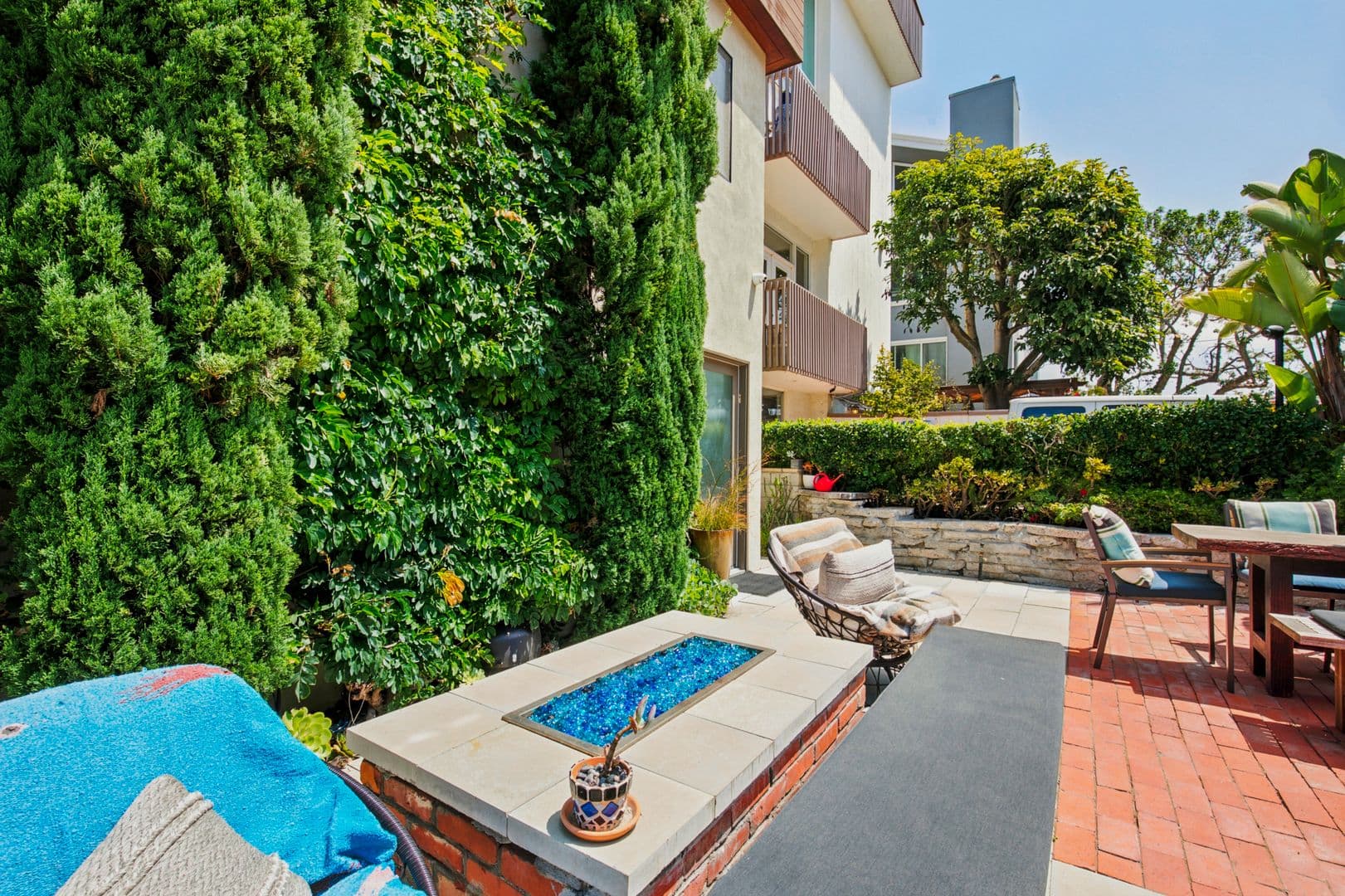 Marina del Rey Apartment: 21-23 Privateer Street