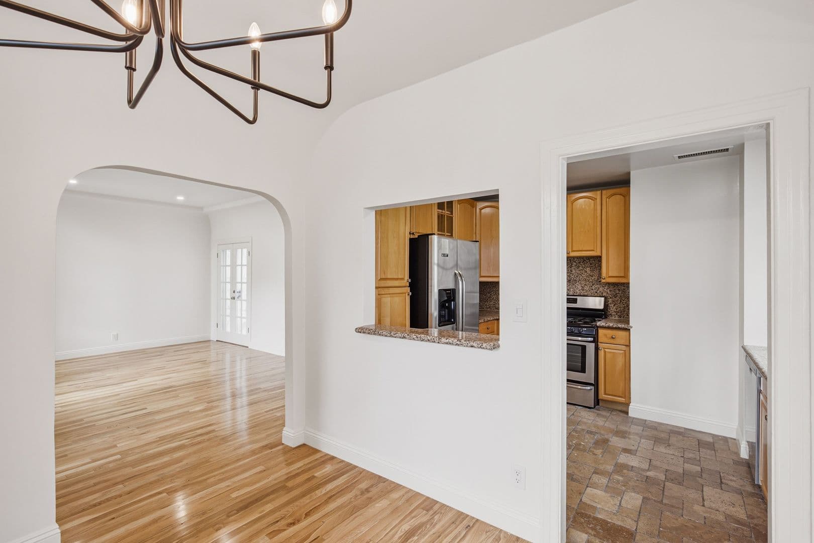 Los Angeles House: 525 N Crescent Heights