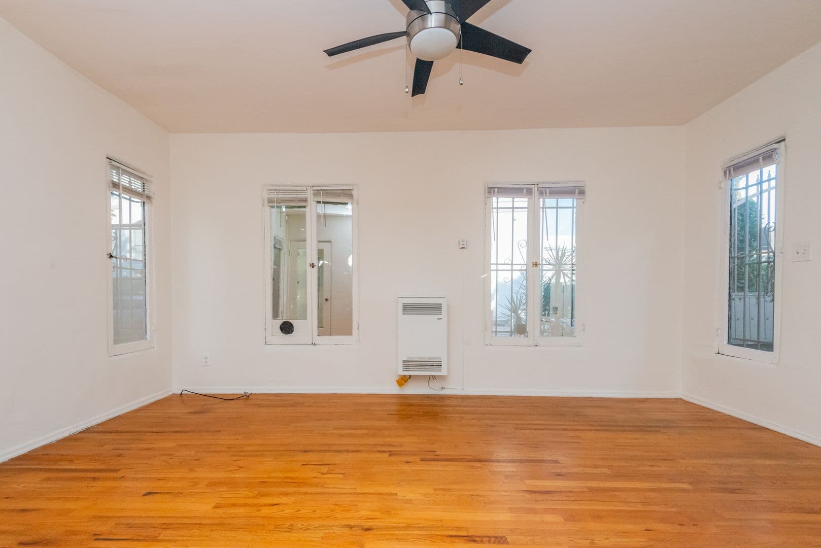 Los Angeles Apartment: 1225 North Citrus Ave.