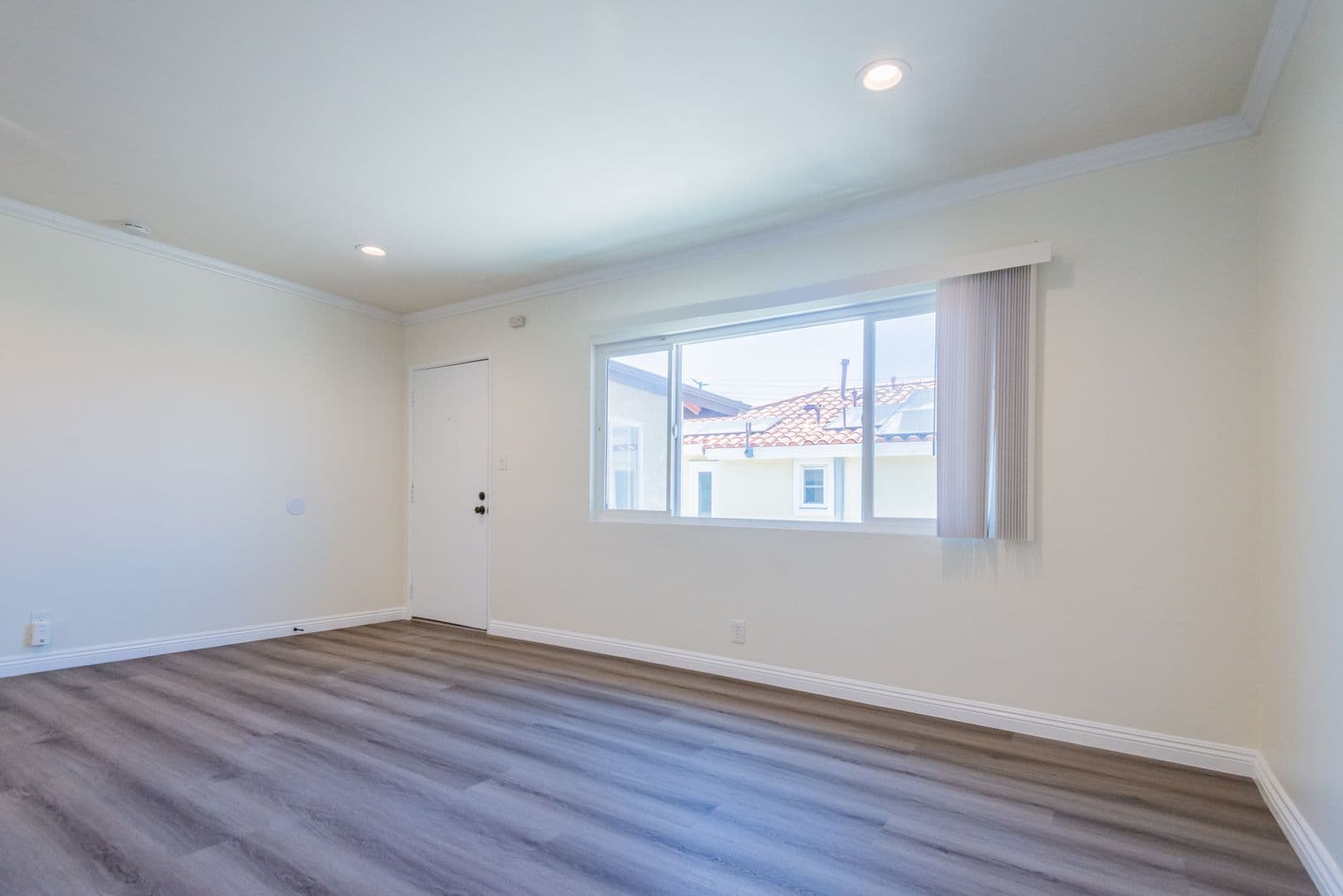 Redondo Beach Apartment: 2107 Pullman Lane