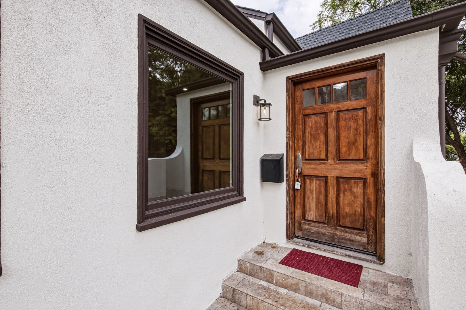 Los Angeles House: 525 N Crescent Heights
