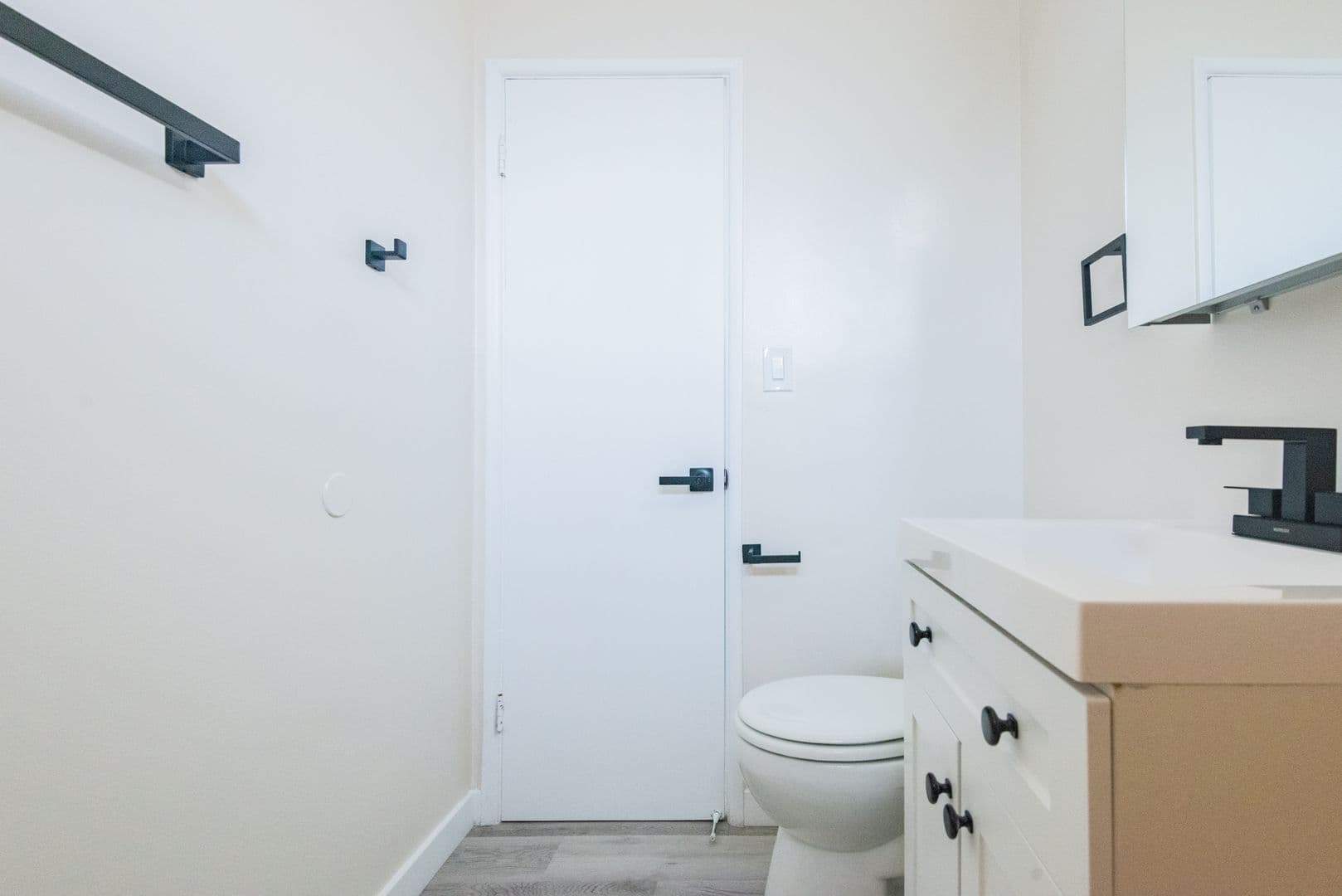 Redondo Beach Apartment: 2107 Pullman Lane