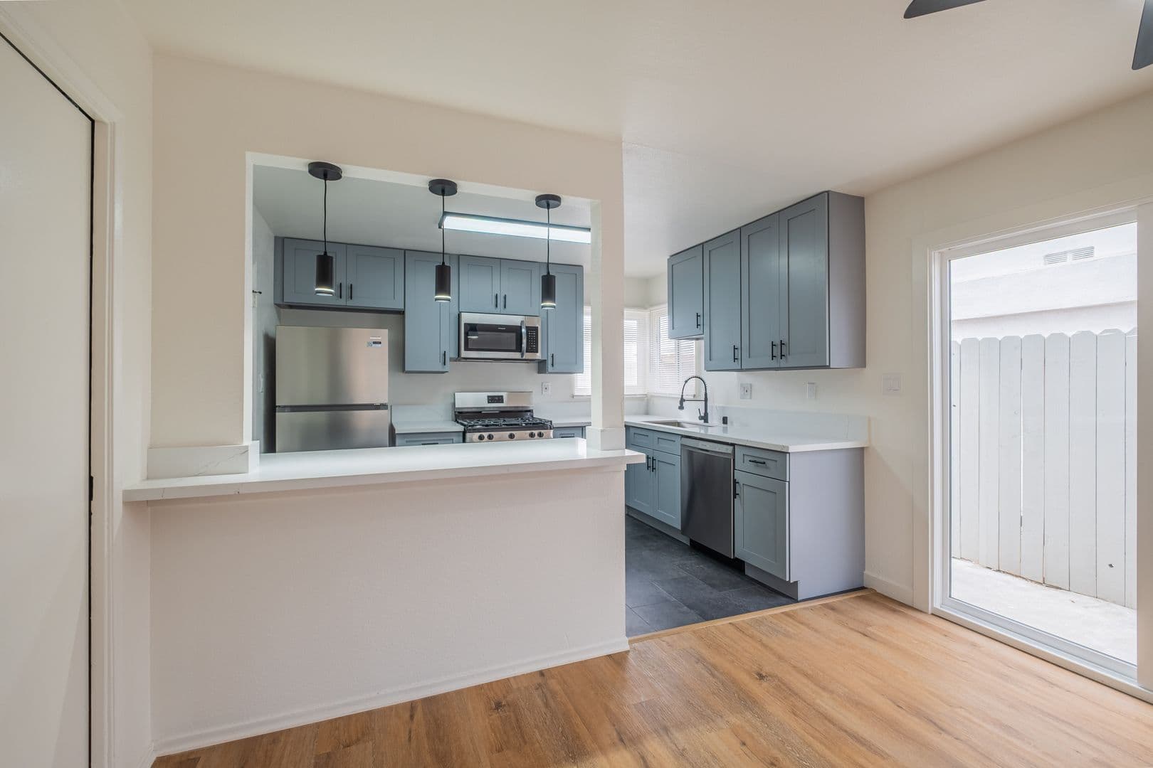 Torrance Apartment: 4712 Del Amo Blvd