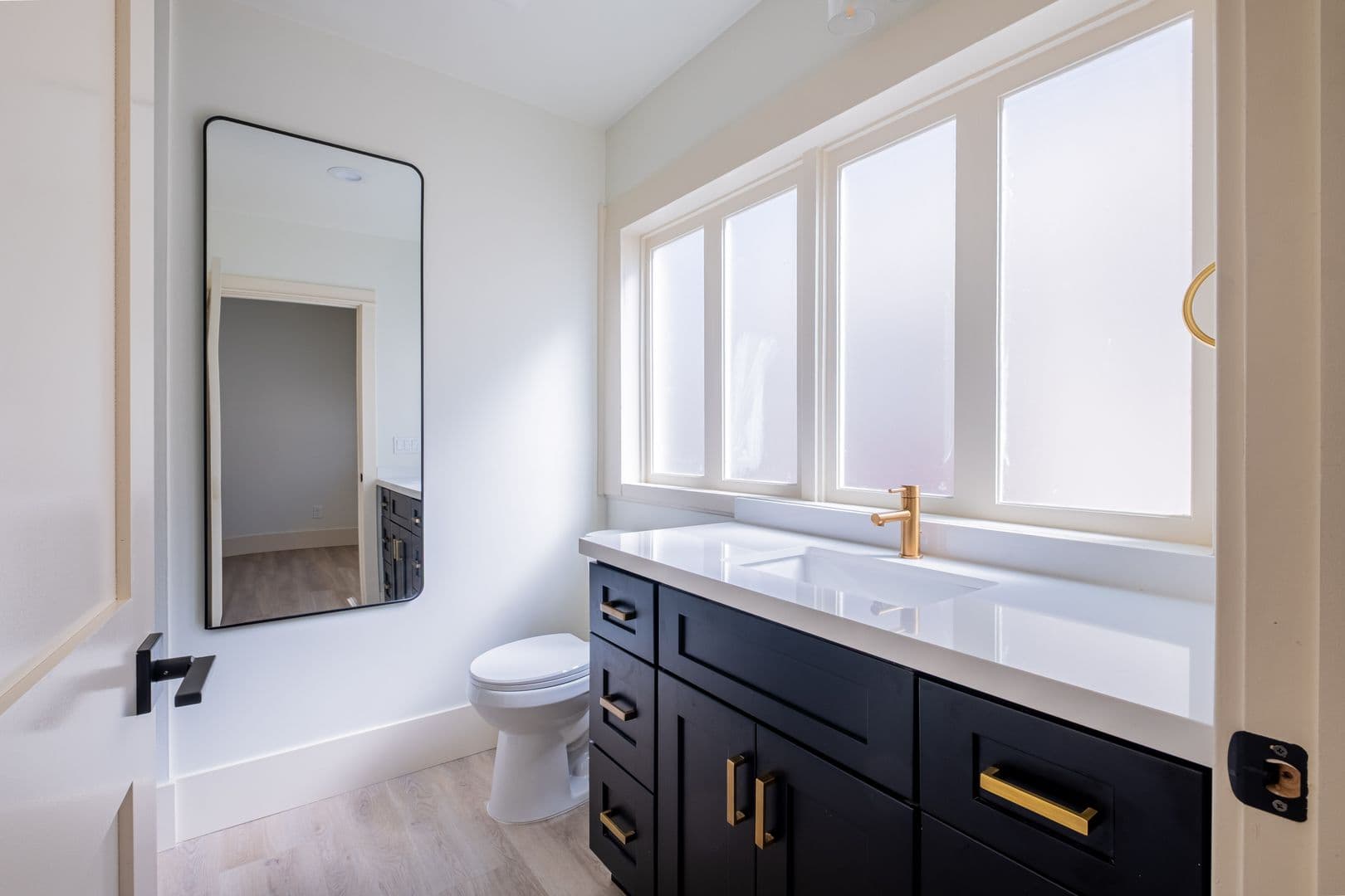 Redondo Beach Apartment: 216-218 N. Catalina Avenue