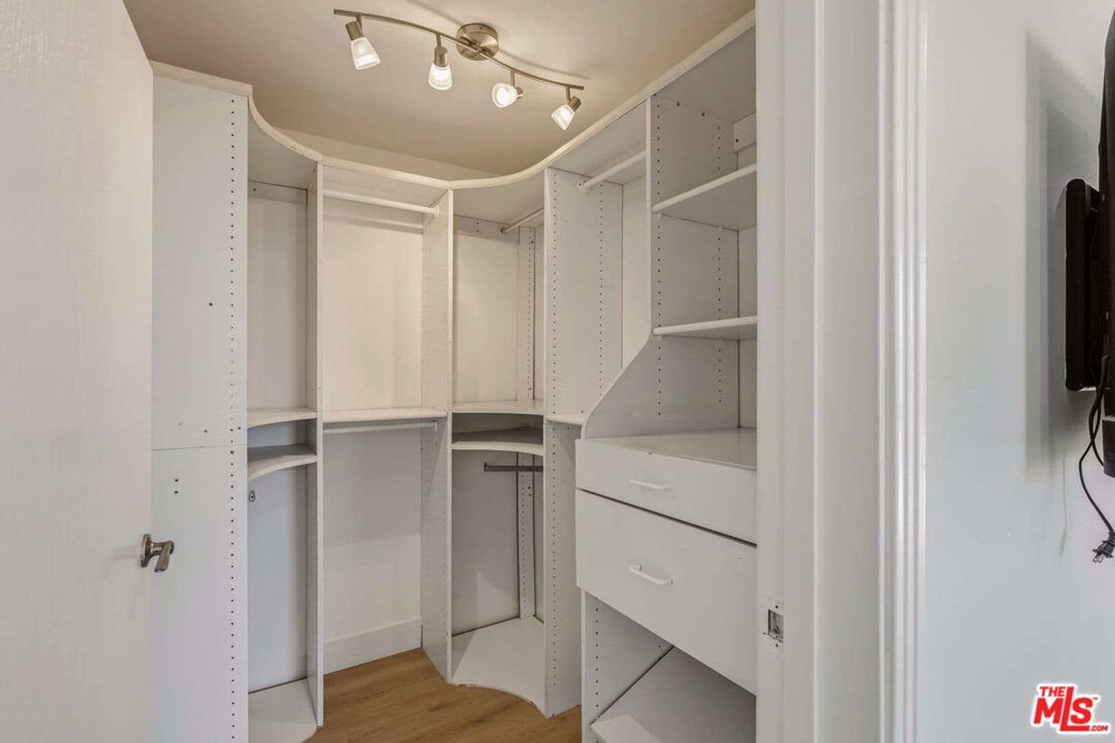 Beverly Hills Condo: 121 South Canon Drive