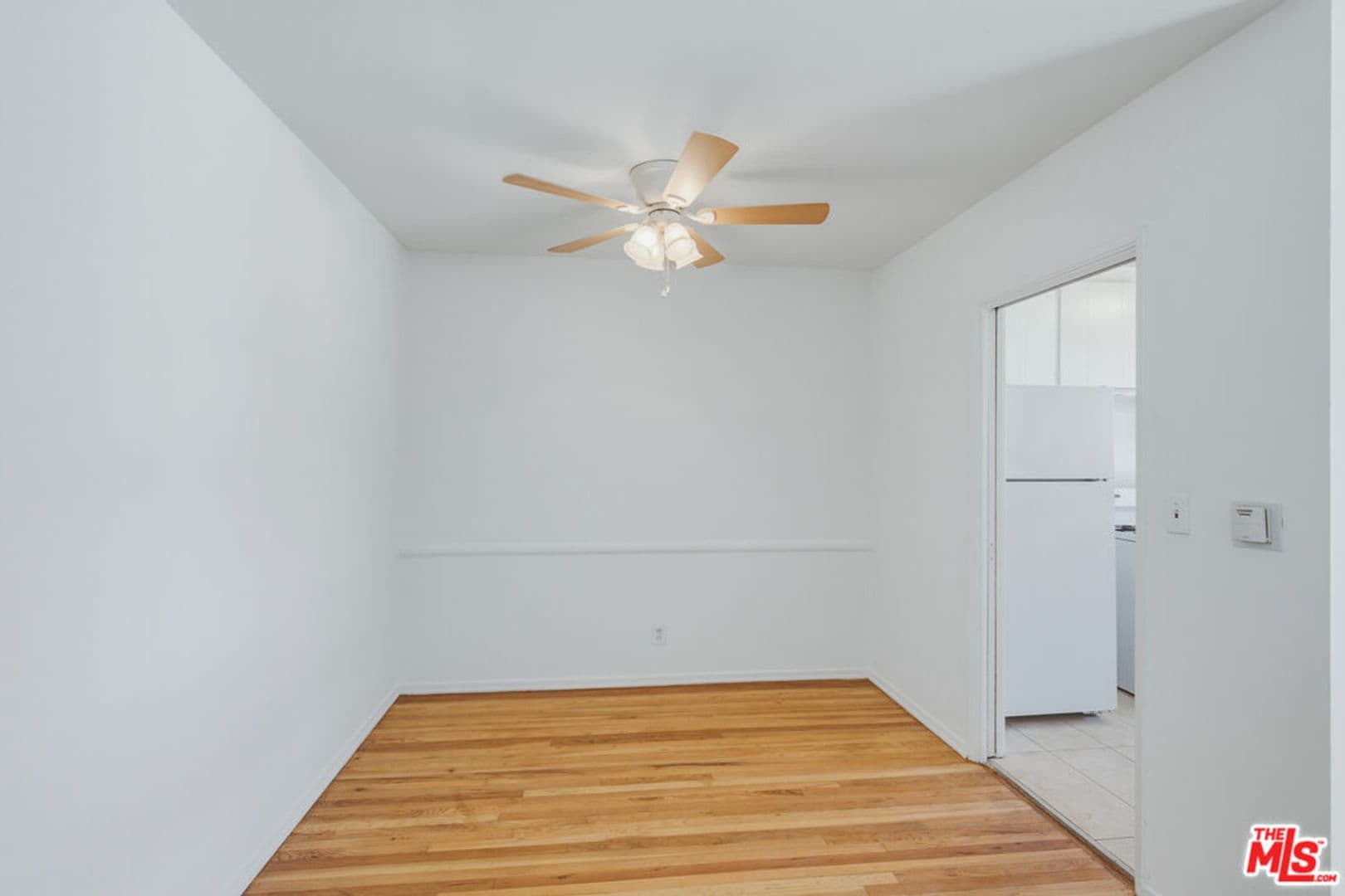 Los Angeles Apartment: 1058 S Wooster St
