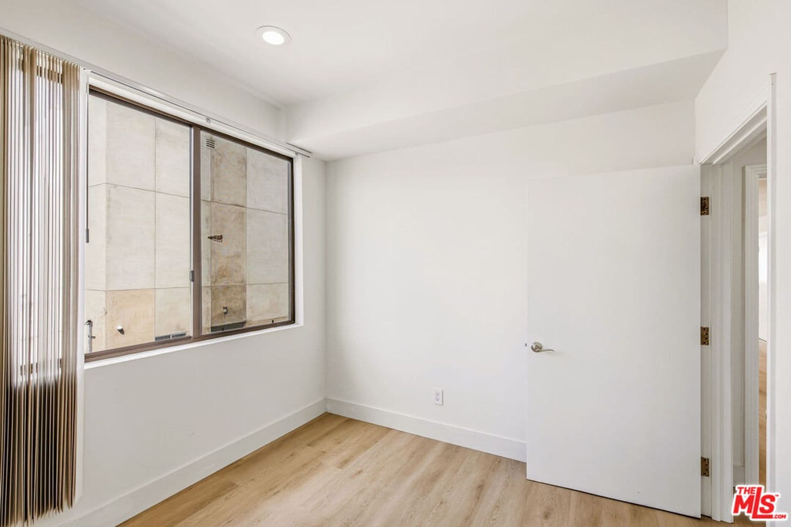 Beverly Hills Condo: 121 South Canon Drive