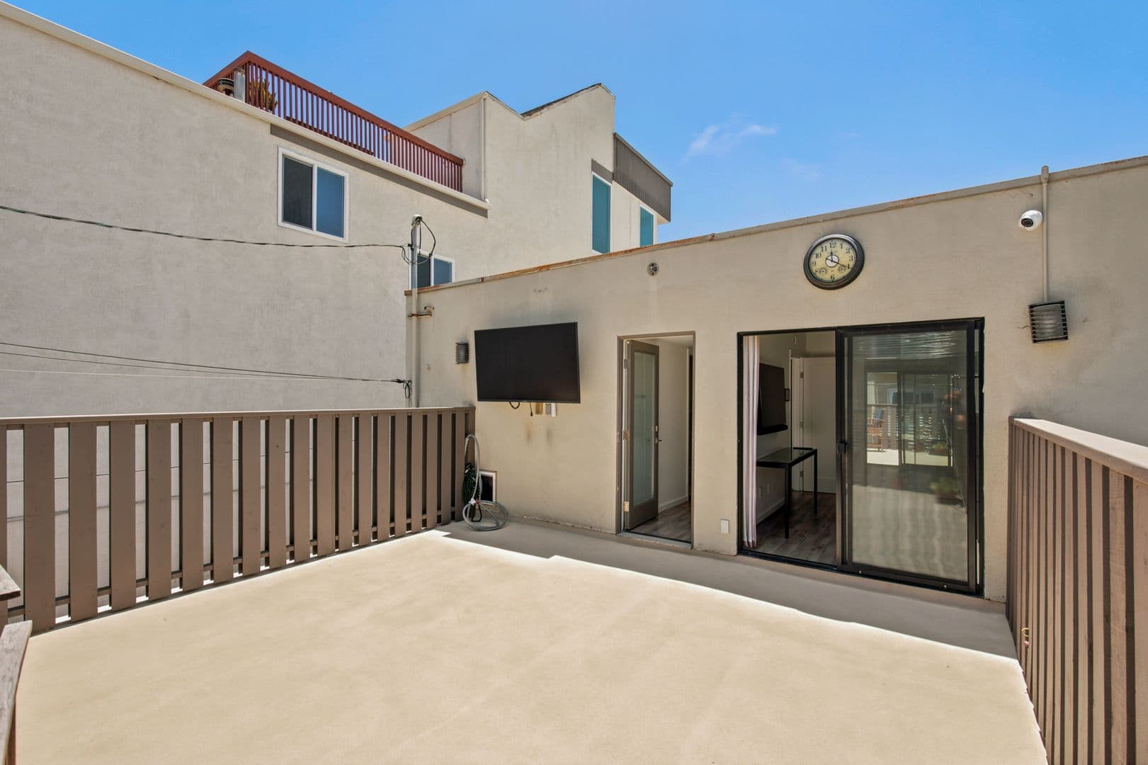 Marina del Rey Apartment: 21-23 Privateer Street