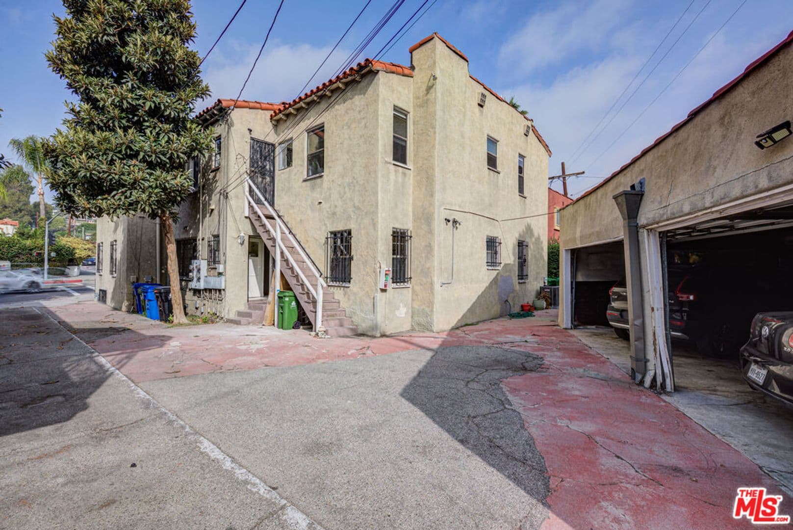 Los Angeles Apartment: 1492 Silver Lake Blvd