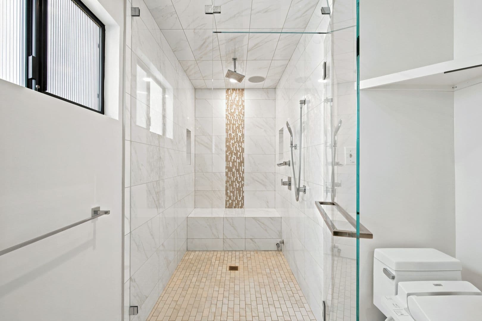 Marina del Rey Apartment: 21-23 Privateer Street