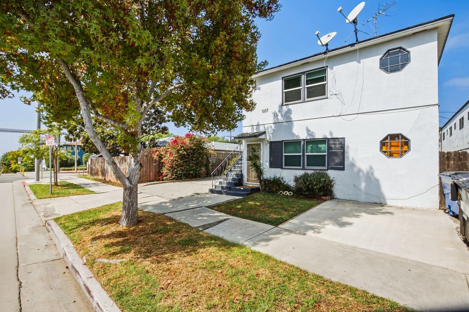 Santa Monica Apartment: 2521 Euclid Street