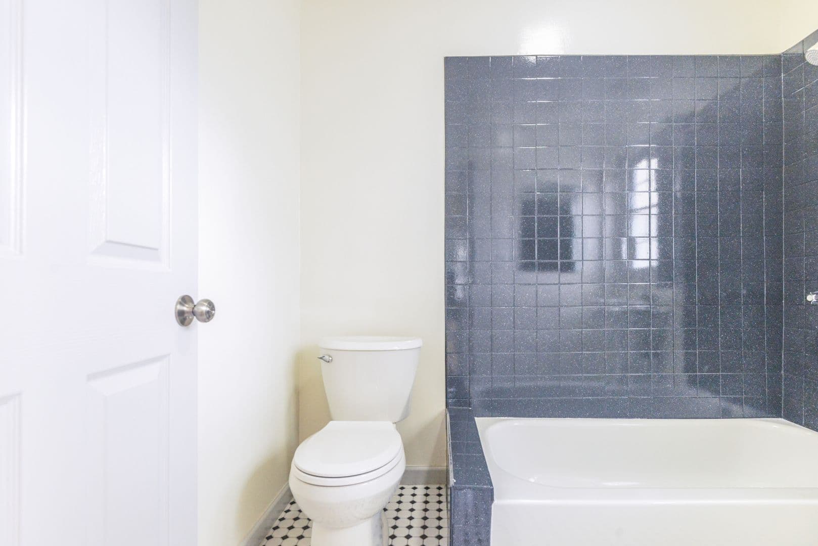 Los Angeles Apartment: 1125 N. New Hampshire Avenue
