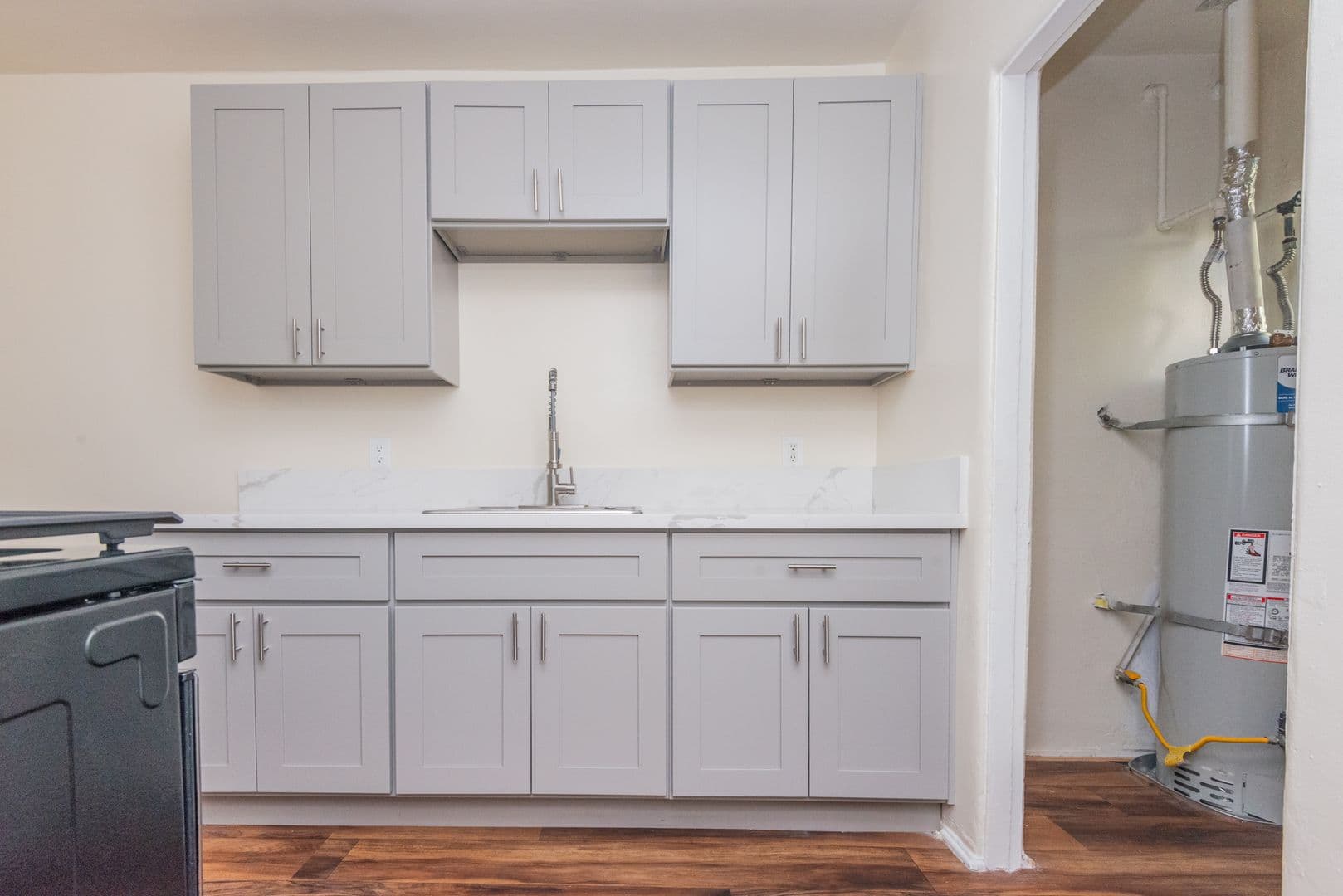 Los Angeles Apartment: 1225 North Citrus Ave.