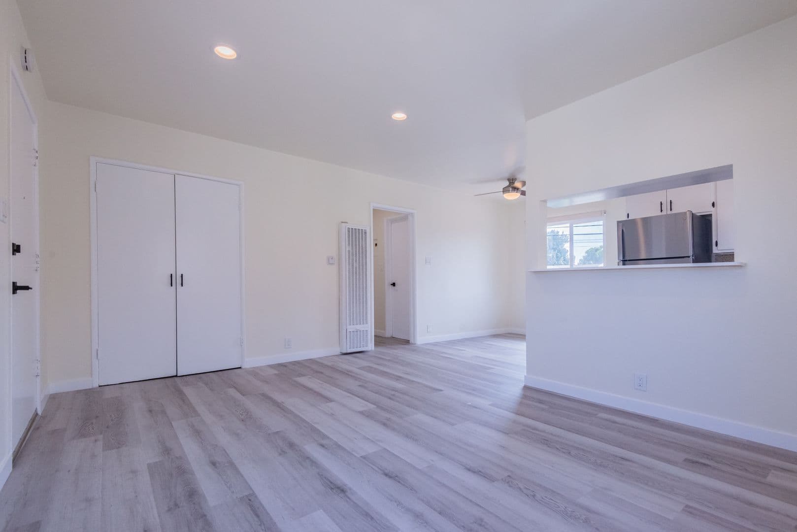 Redondo Beach Apartment: 2107 Pullman Lane