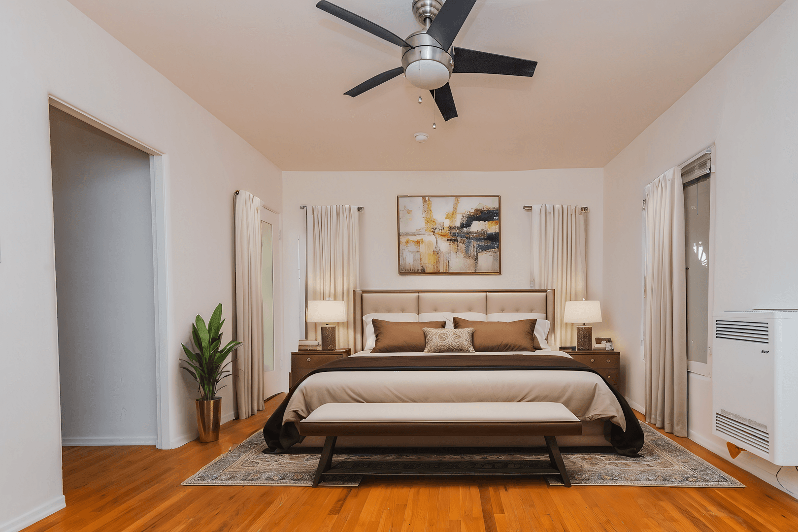 Los Angeles Apartment: 1225 North Citrus Ave.