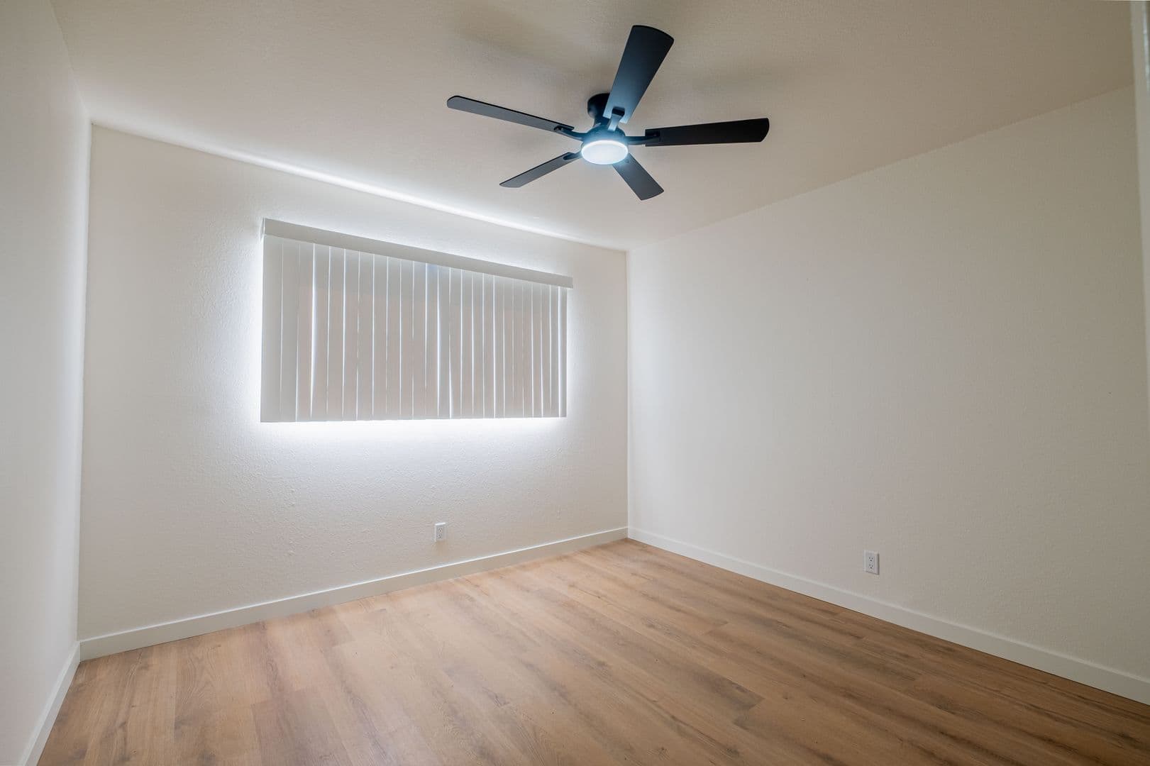 Torrance Apartment: 4712 Del Amo Blvd