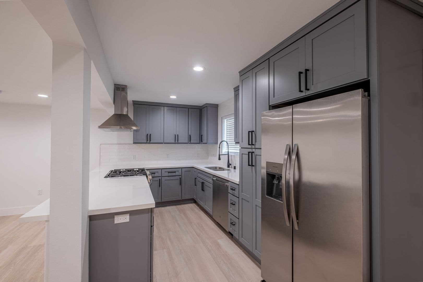 Redondo Beach Apartment: 2107 Pullman Lane