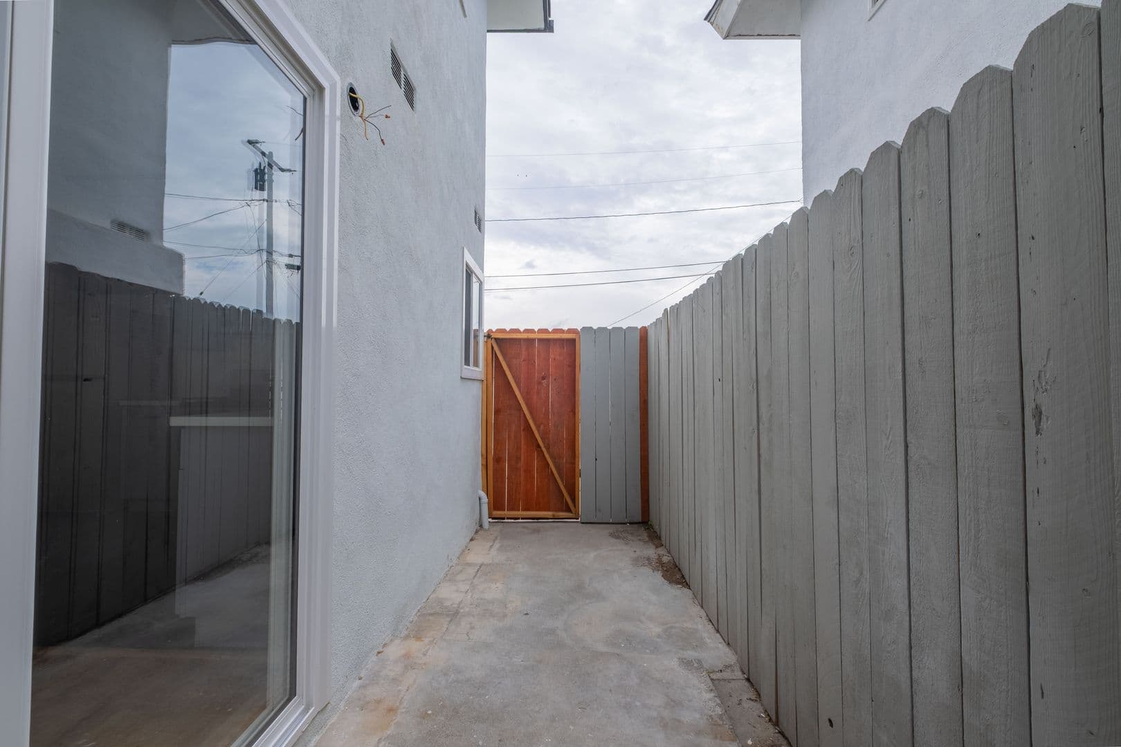 Torrance Apartment: 4712 Del Amo Blvd