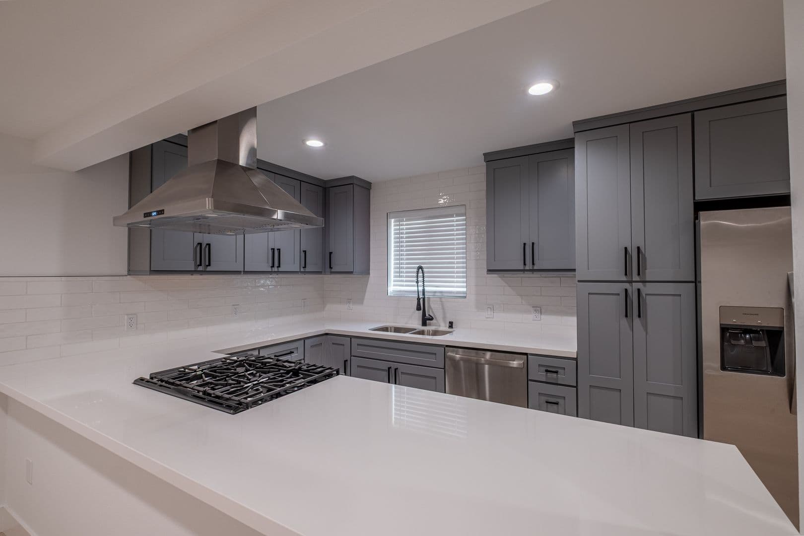 Redondo Beach Apartment: 2107 Pullman Lane