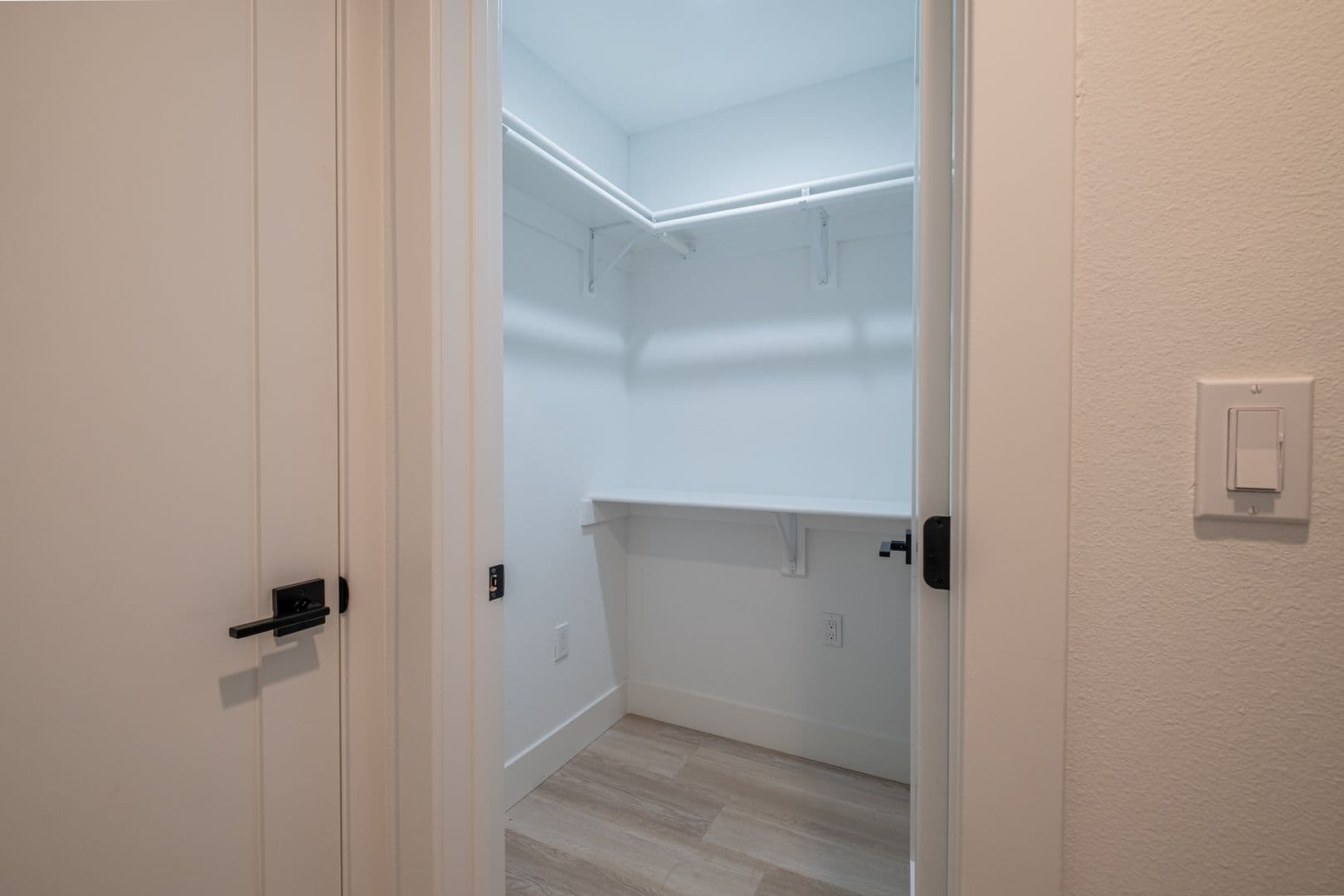 Redondo Beach Apartment: 2107 Pullman Lane