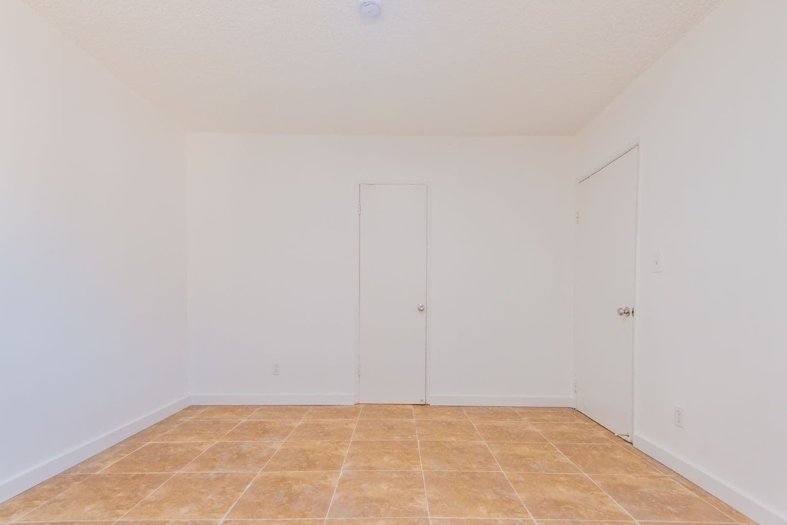 North Hollywood Apartment: 13135 Vanowen Street