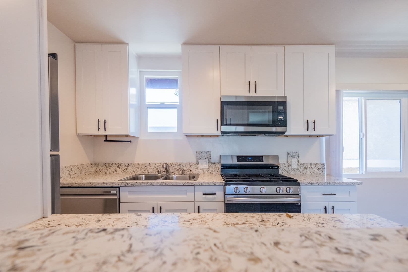 Redondo Beach Apartment: 2107 Pullman Lane