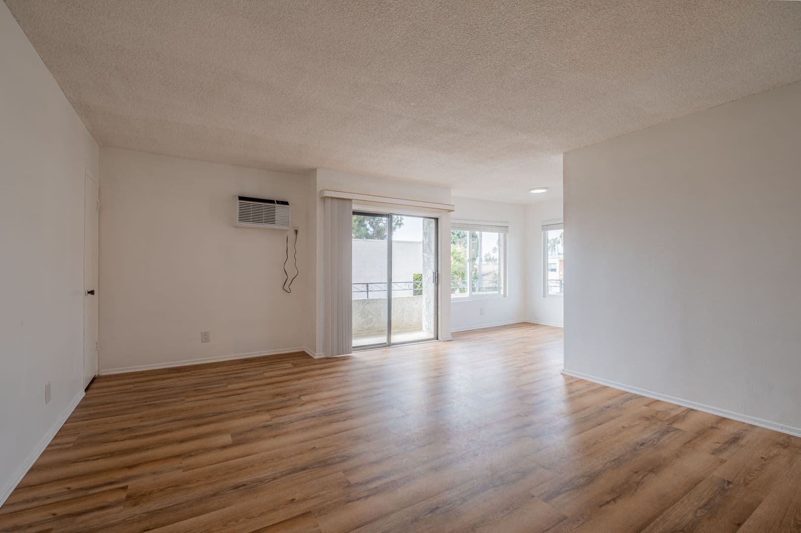 Los Angeles Apartment: 1426 N. Fairfax Avenue