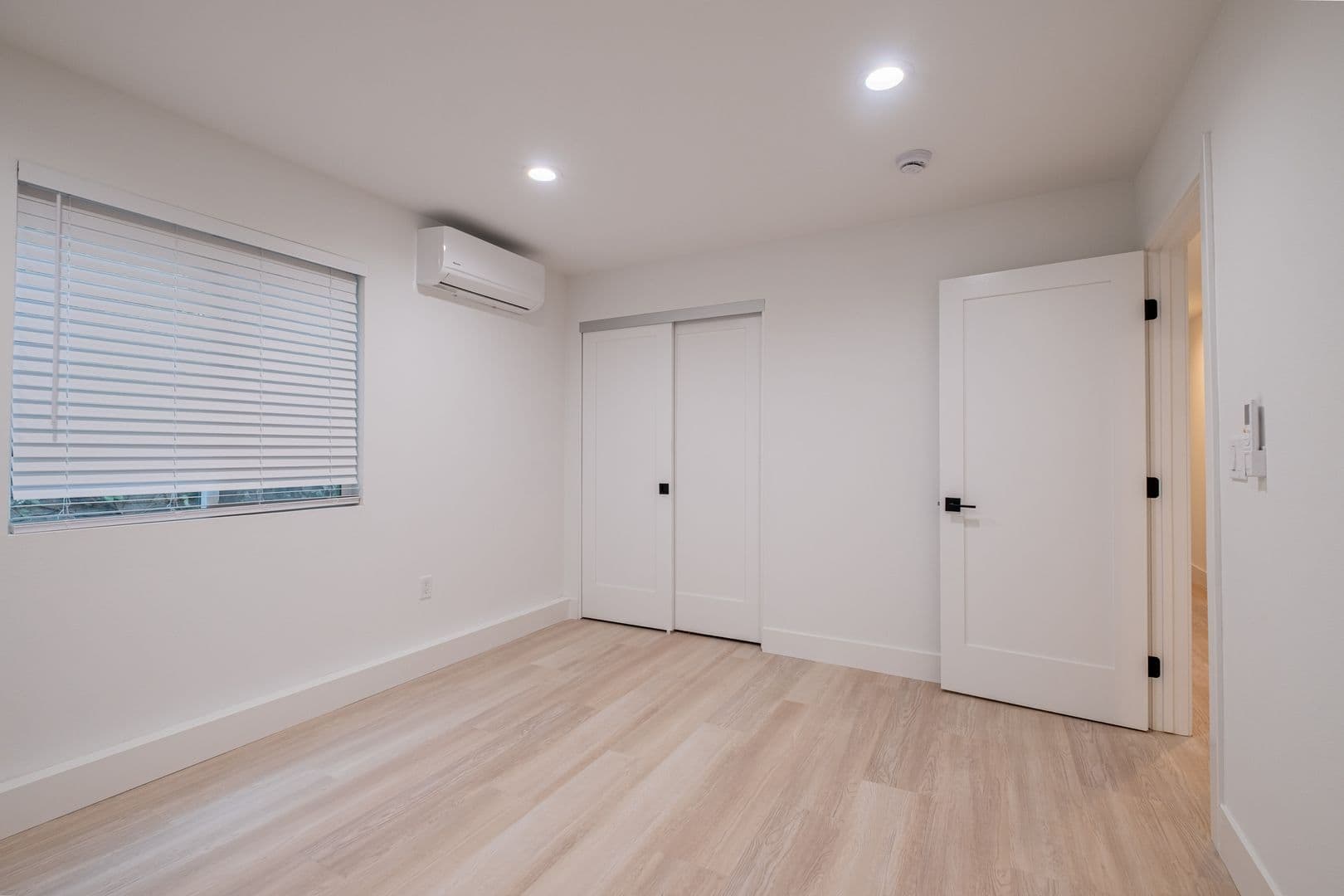 Redondo Beach Apartment: 2107 Pullman Lane