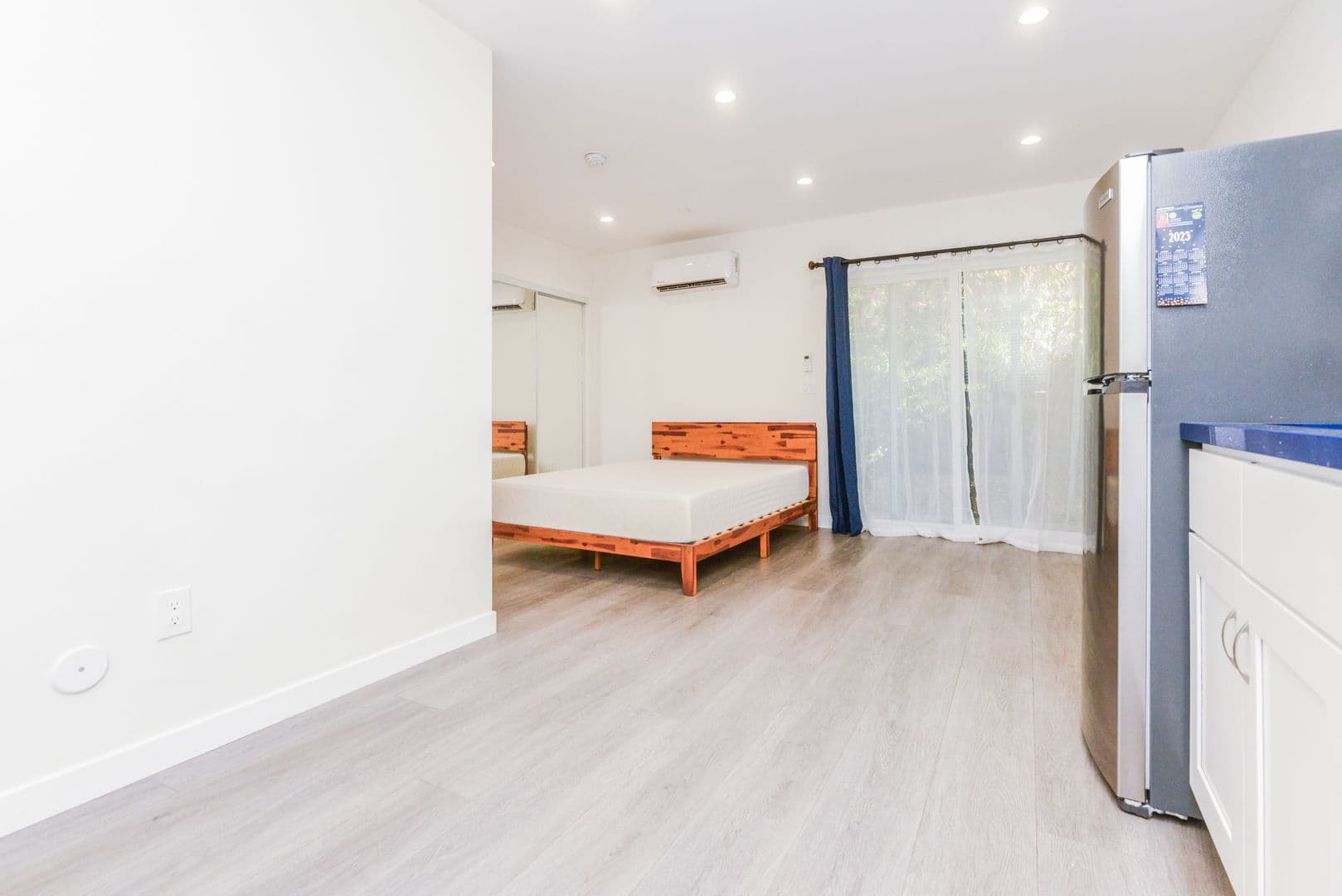 Los Angeles Apartment: 8972 W 24th St