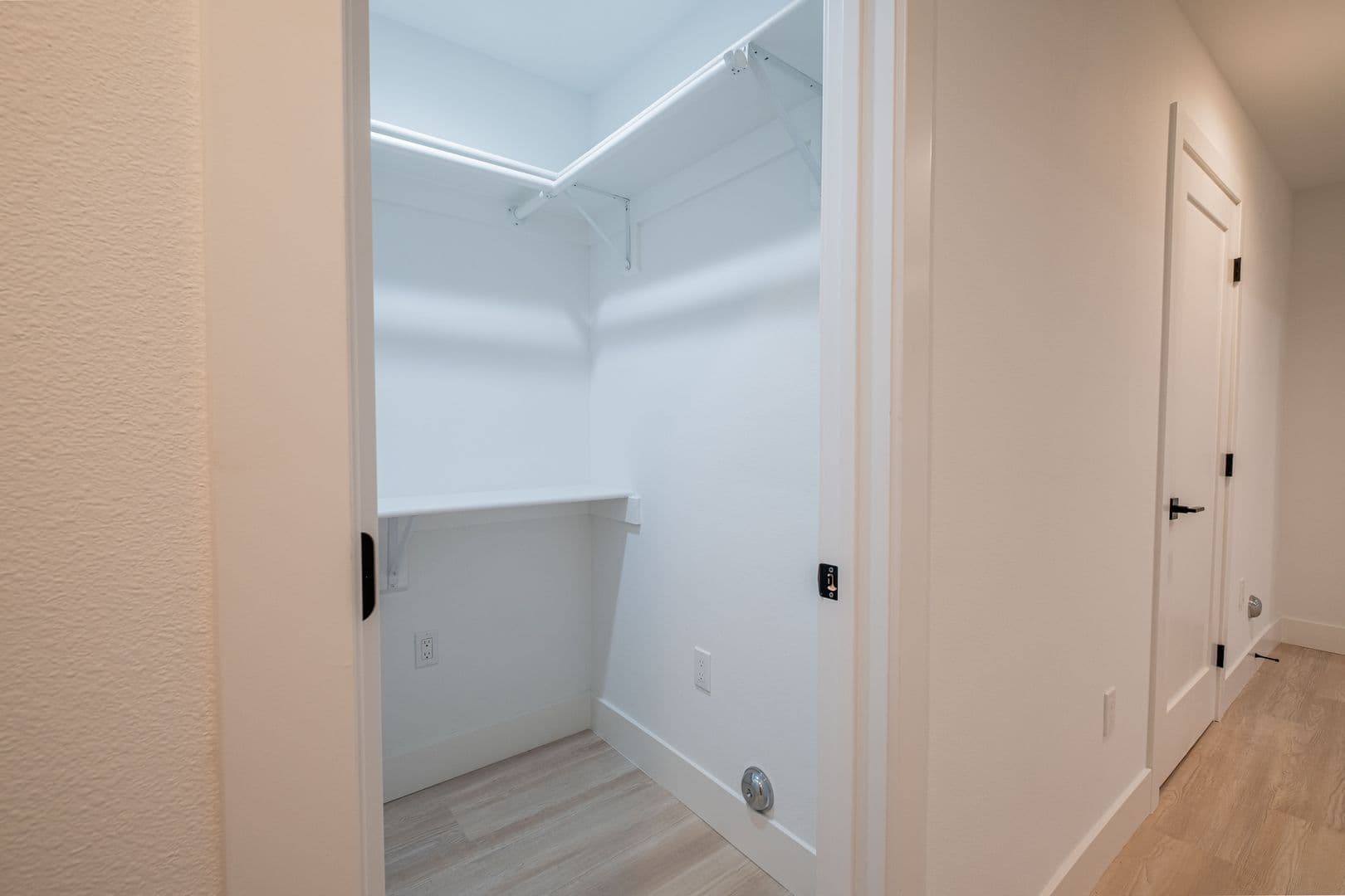 Redondo Beach Apartment: 2107 Pullman Lane