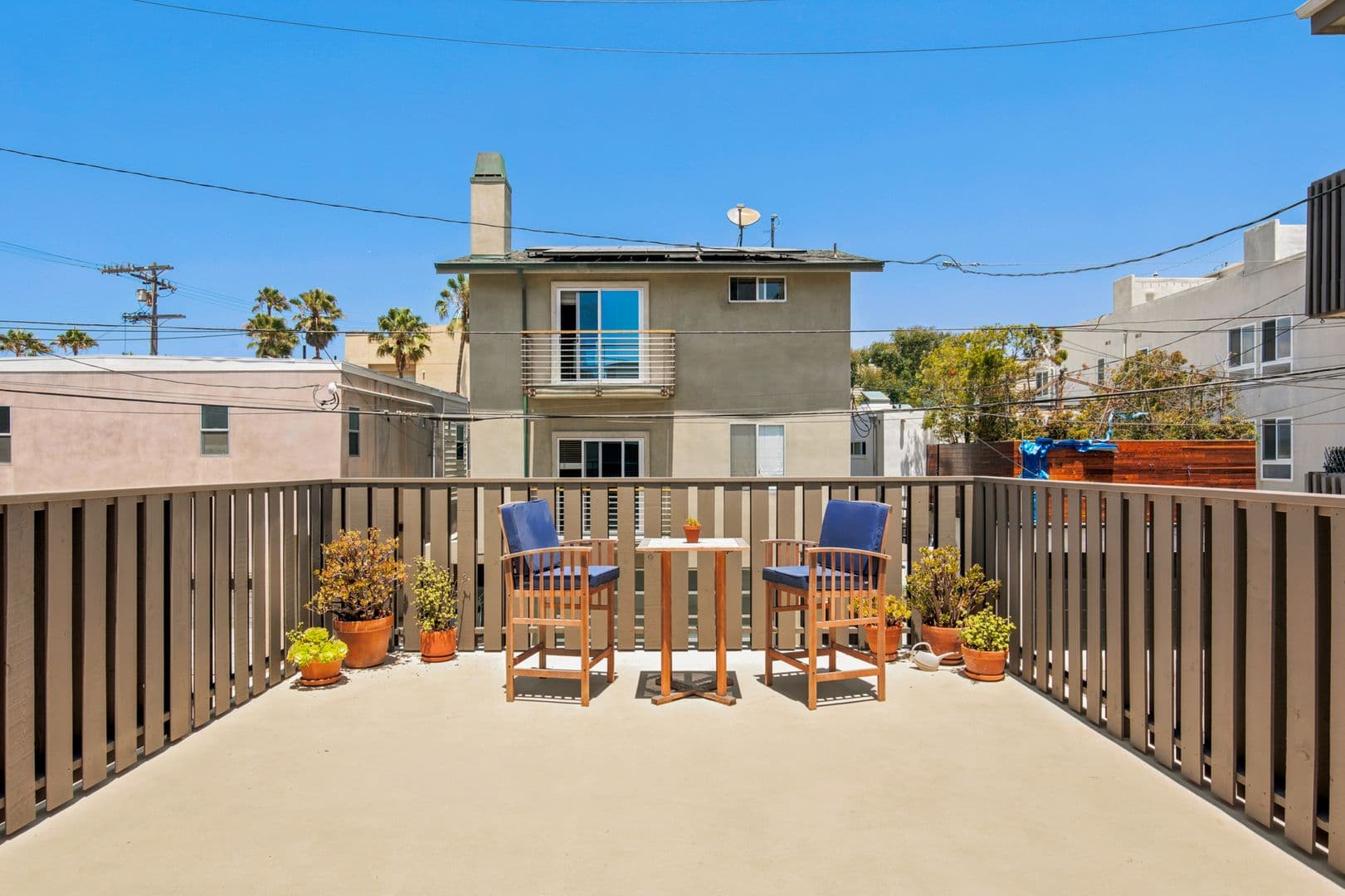 Marina del Rey Apartment: 21-23 Privateer Street