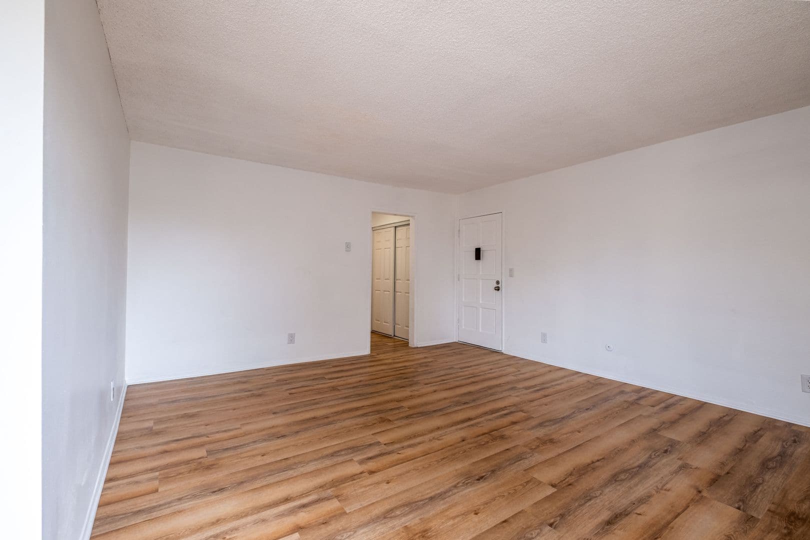 Los Angeles Apartment: 1426 N. Fairfax Avenue